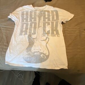 Hard Rock Cafe White Short Sleeve Tee with Iconic Guitar Design